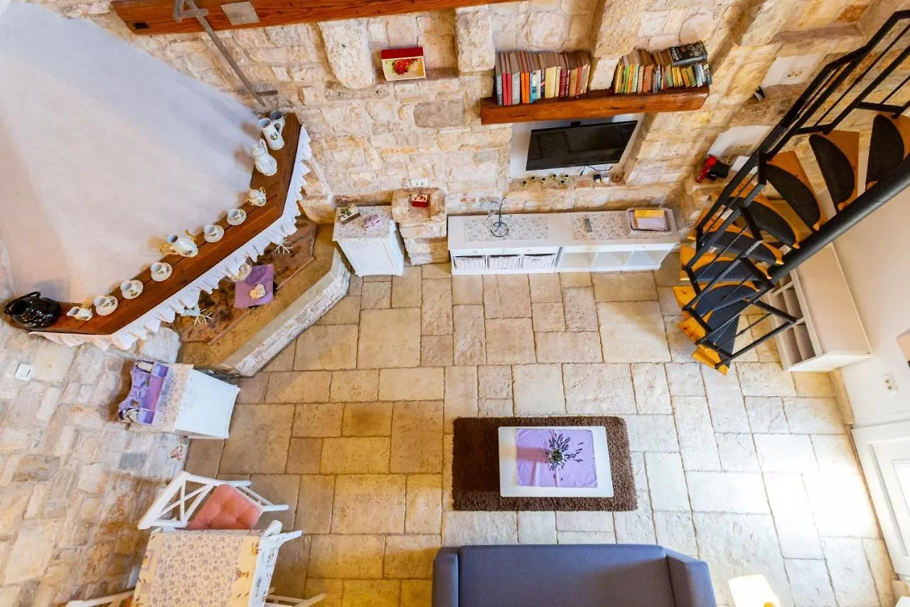 Lilo Lavender Apartment Loborika 0*,  Croatia