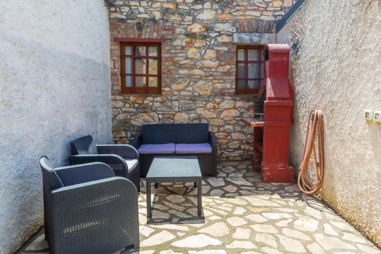 Lilo Lavender Apartment Loborika 0*,  Croatia